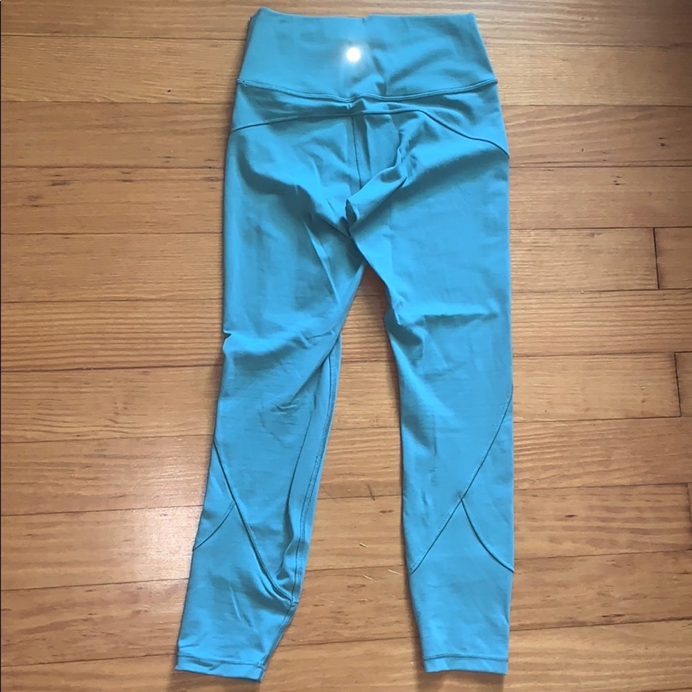 Lululemon In Movement 7/8 leggings!